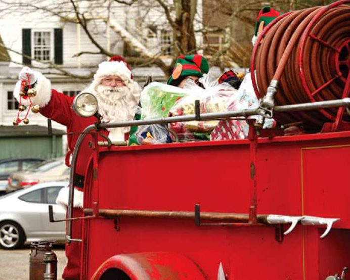 Santa in Silvermine on Christmas Eve!